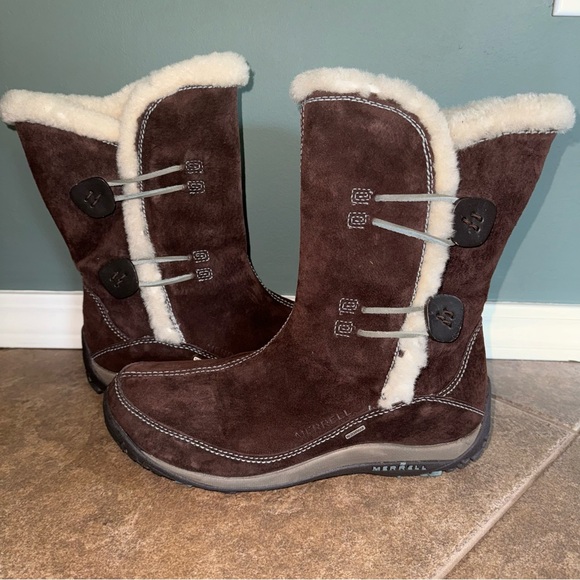 LIKE NEW - Merrell Yarra Snow Boots - Picture 7 of 11